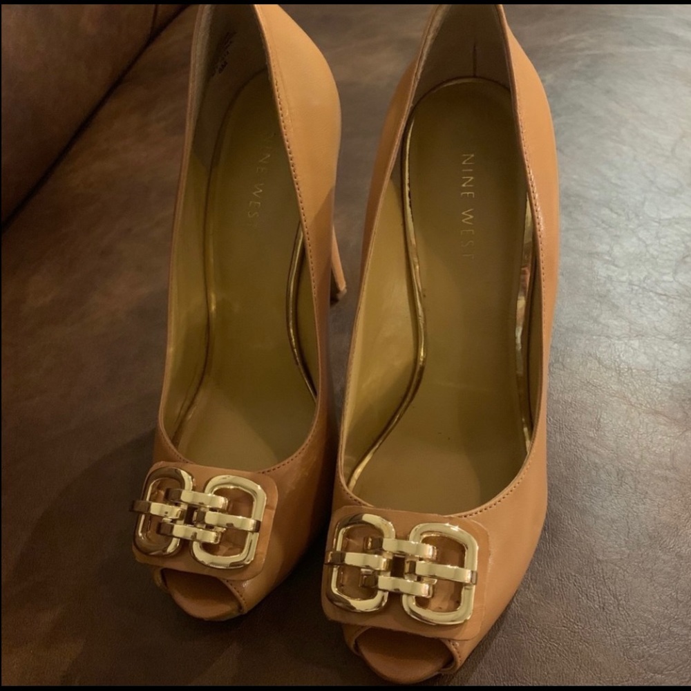 “Jonah” Natural Nine West Heels